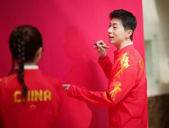 李宁马龙全红婵等7位奥运冠军同框